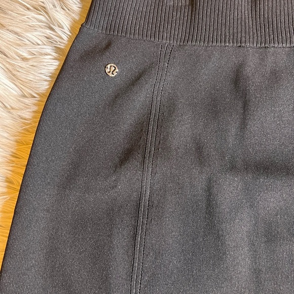 NwOT lululemon ribbed knit mini skirt - Picture 4 of 5